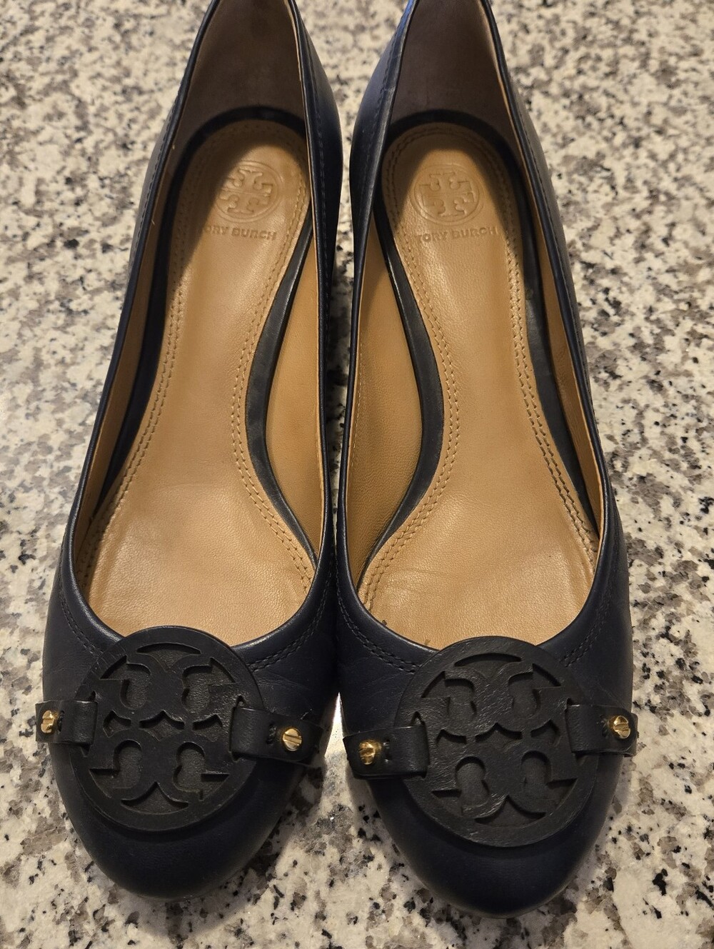 Tory Burch Navy Leather Logo Round-Toe Heels